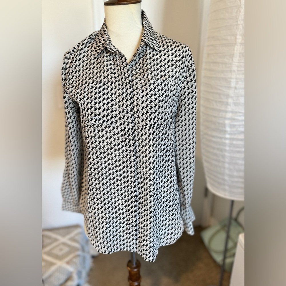 Ann Taylor 100% silk button-up shirt with a Novelty deer print